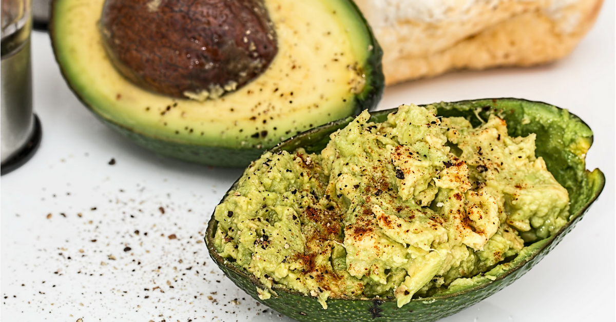 avocado-mashed-with-seasoning