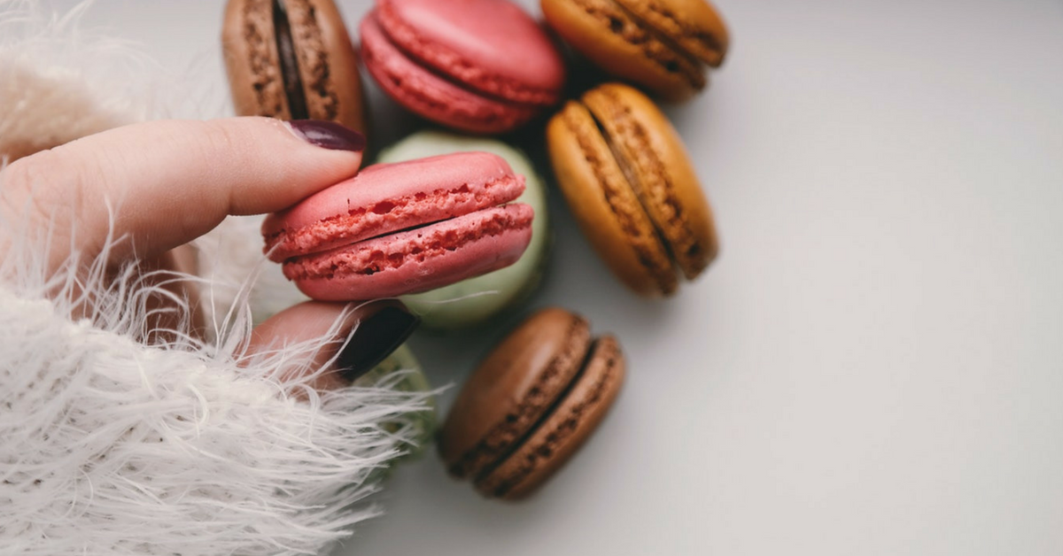 macaroons-in-womans-hands-1