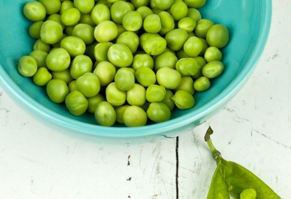 green-peas 7 Best Macro-Friendly Vegan Protein Sources